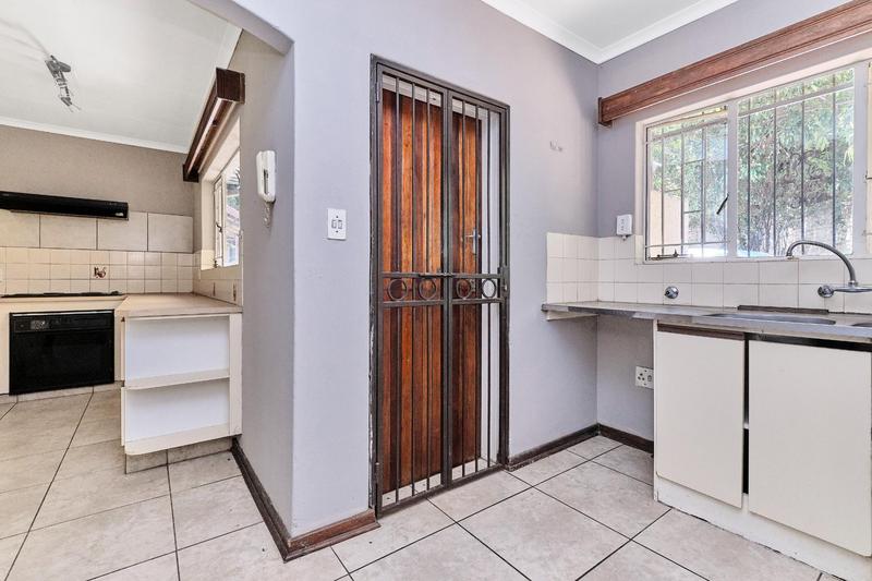 To Let 3 Bedroom Property for Rent in Olivedale Gauteng