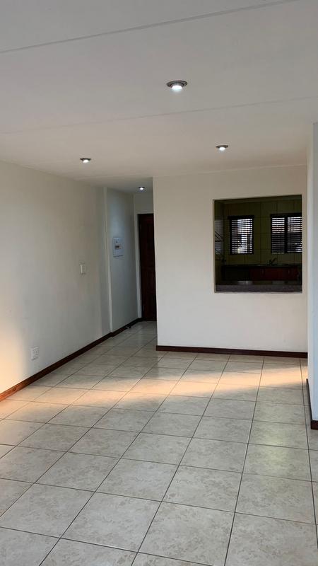 To Let 2 Bedroom Property for Rent in Linden Gauteng