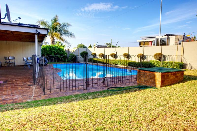 4 Bedroom Property for Sale in Montgomery Park Gauteng