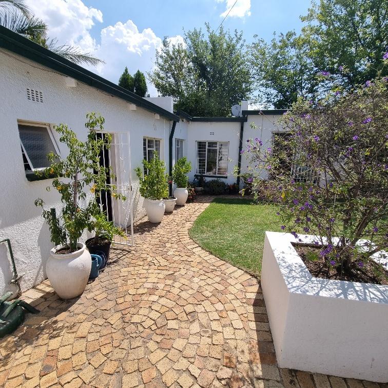 5 Bedroom Property for Sale in Eastleigh Ridge Gauteng