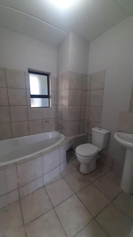 To Let 2 Bedroom Property for Rent in Groblerpark Gauteng