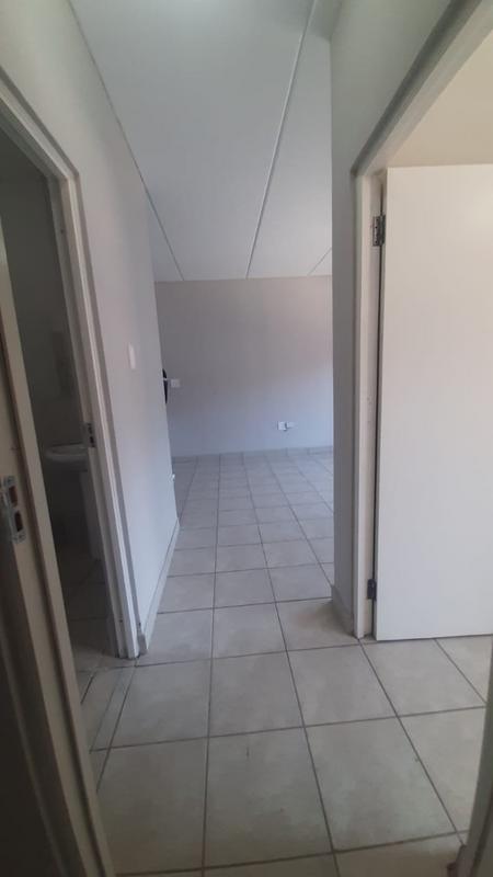 To Let 2 Bedroom Property for Rent in Groblerpark Gauteng