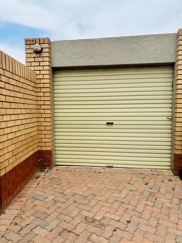 To Let 2 Bedroom Property for Rent in Halfway Gardens Gauteng