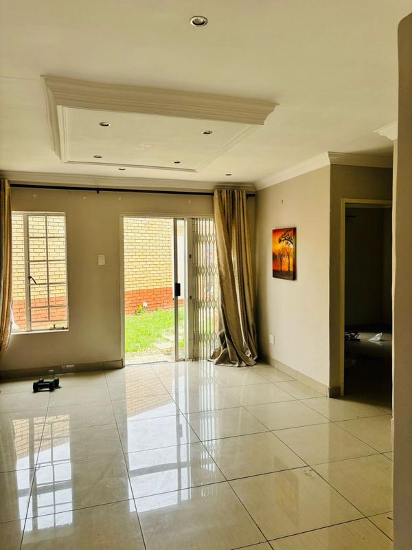 To Let 2 Bedroom Property for Rent in Halfway Gardens Gauteng