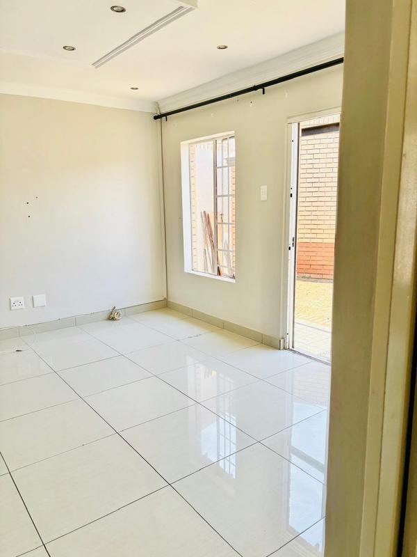 To Let 2 Bedroom Property for Rent in Halfway Gardens Gauteng