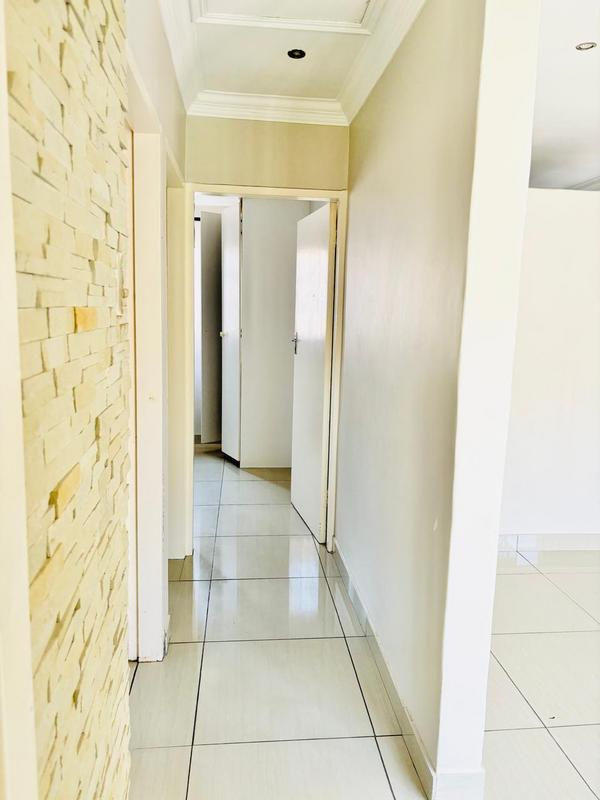 To Let 2 Bedroom Property for Rent in Halfway Gardens Gauteng