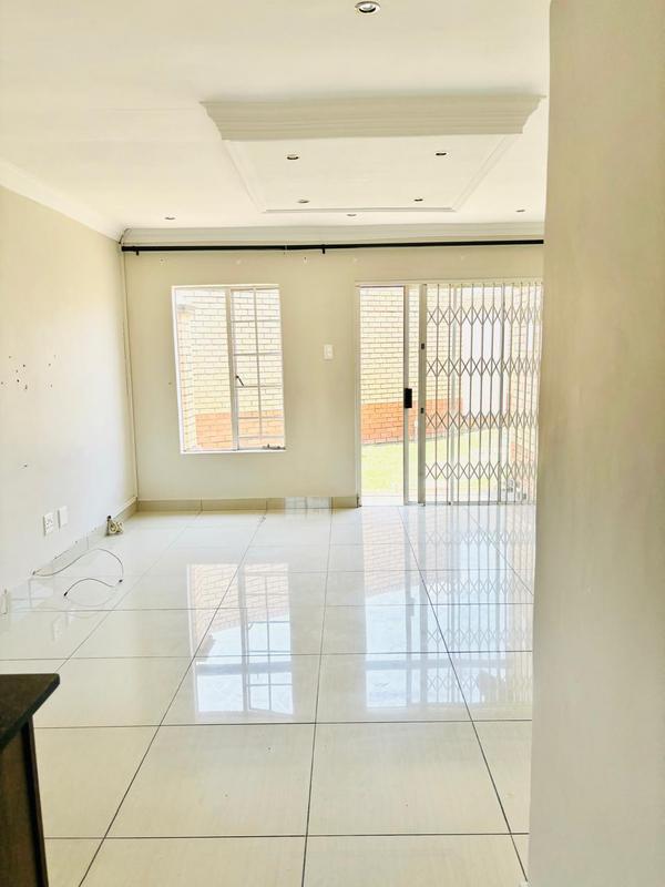 To Let 2 Bedroom Property for Rent in Halfway Gardens Gauteng