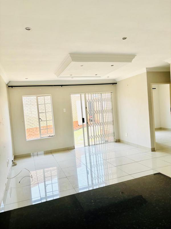 To Let 2 Bedroom Property for Rent in Halfway Gardens Gauteng