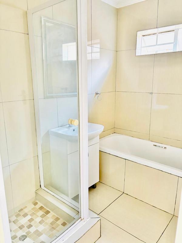 To Let 2 Bedroom Property for Rent in Halfway Gardens Gauteng