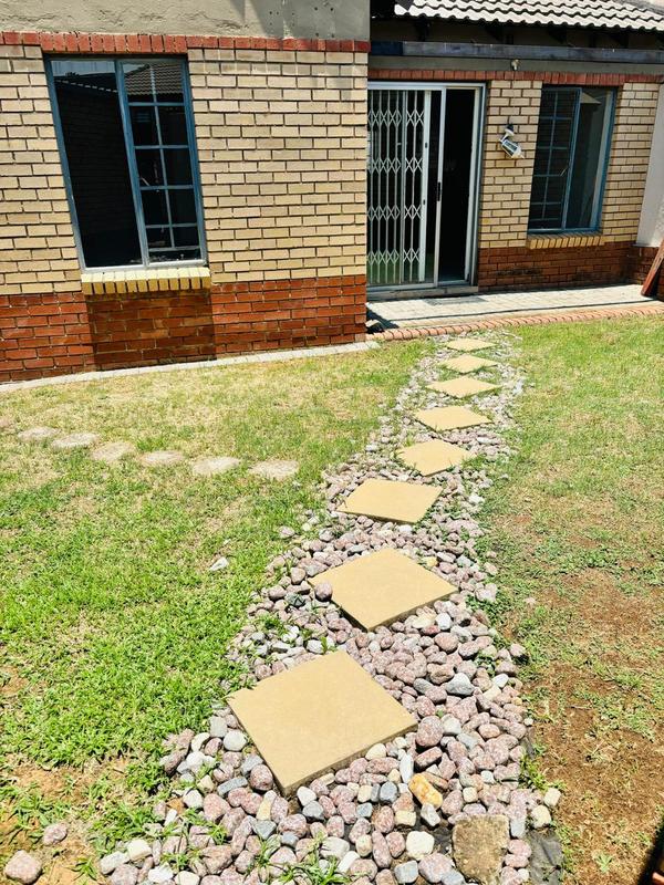 To Let 2 Bedroom Property for Rent in Halfway Gardens Gauteng