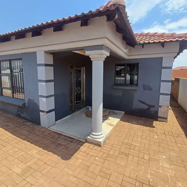 To Let 3 Bedroom Property for Rent in Dawn Park Gauteng