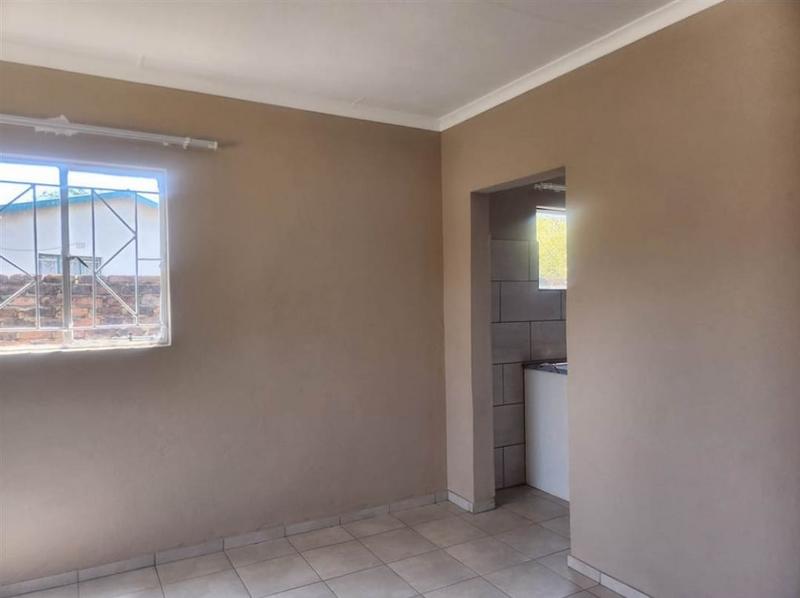 To Let 1 Bedroom Property for Rent in Van Dyk Park Gauteng