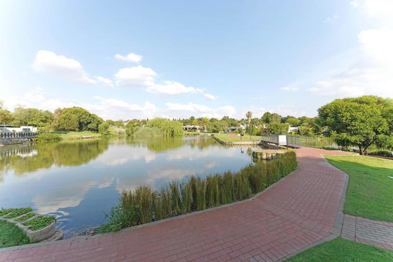 3 Bedroom Property for Sale in Cedar Lakes Gauteng