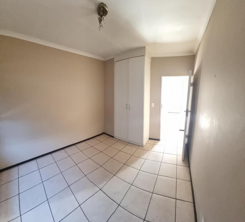 To Let 3 Bedroom Property for Rent in Sonneveld Gauteng