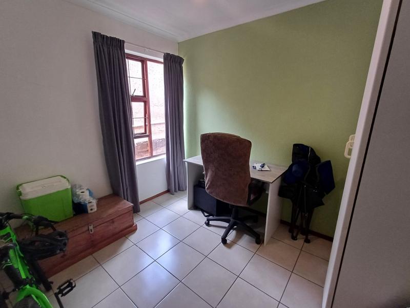 3 Bedroom Property for Sale in Rangeview Gauteng