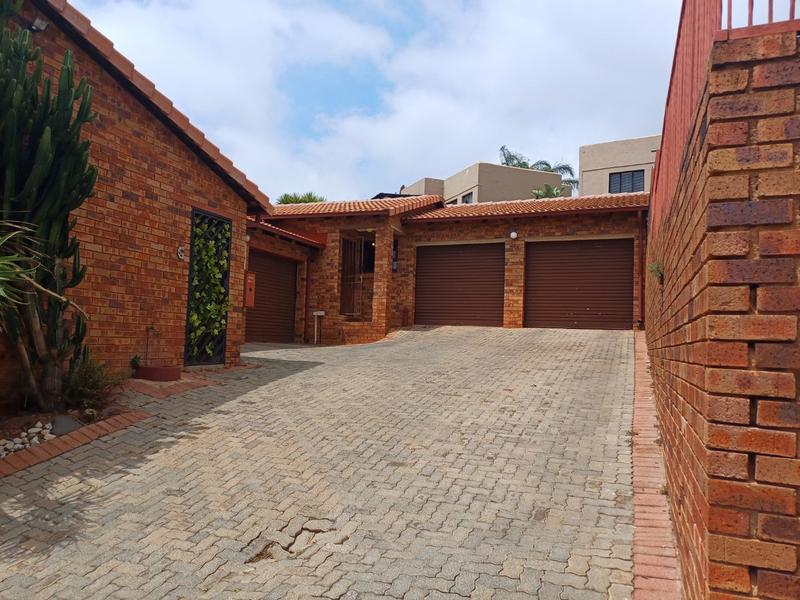 3 Bedroom Property for Sale in Rangeview Gauteng