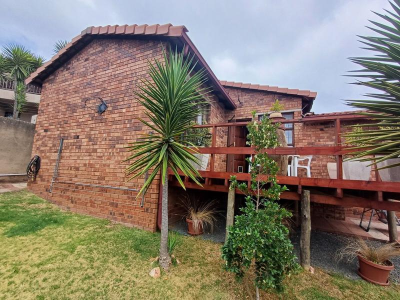 3 Bedroom Property for Sale in Rangeview Gauteng