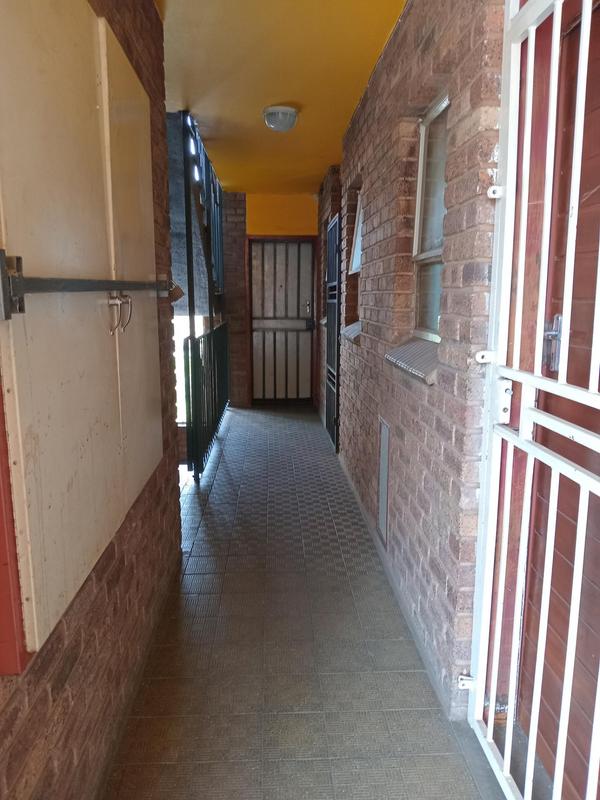 To Let 1 Bedroom Property for Rent in Sunnyside Gauteng