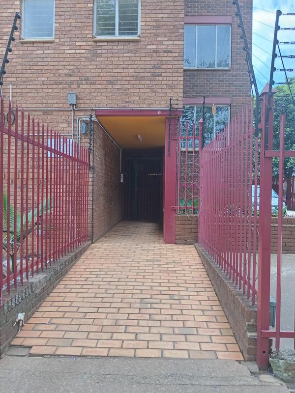 To Let 1 Bedroom Property for Rent in Sunnyside Gauteng