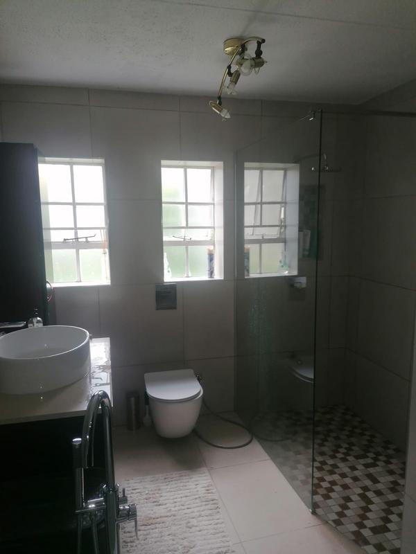 2 Bedroom Property for Sale in Melrose North Gauteng