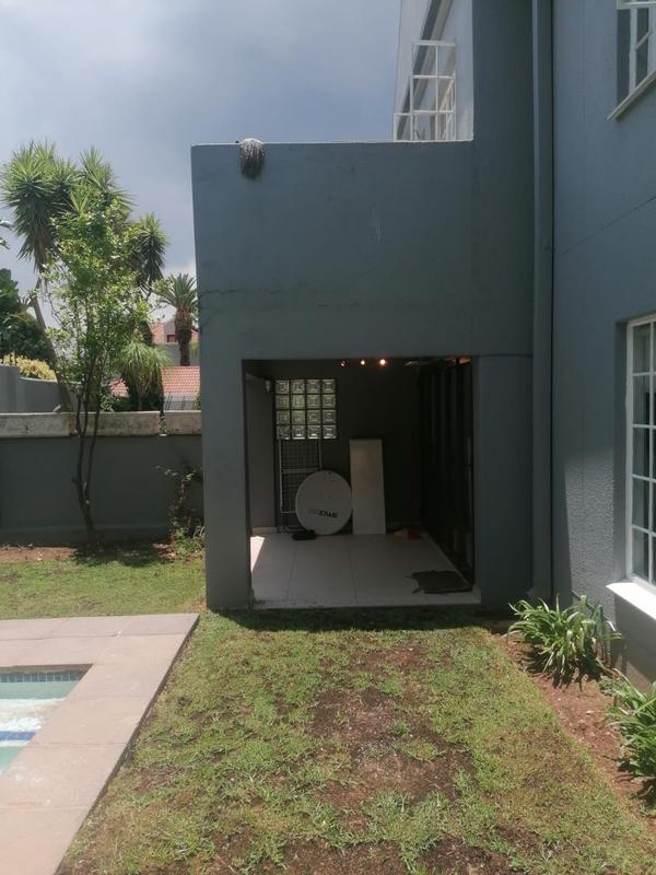 2 Bedroom Property for Sale in Melrose North Gauteng