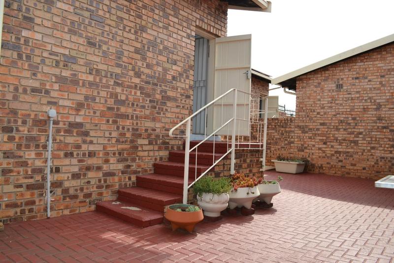 3 Bedroom Property for Sale in Rant En Dal Gauteng