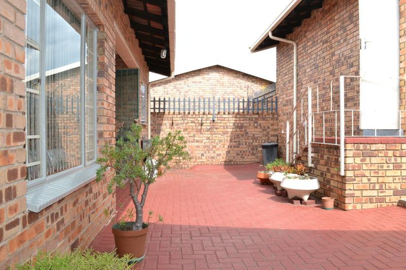 3 Bedroom Property for Sale in Rant En Dal Gauteng