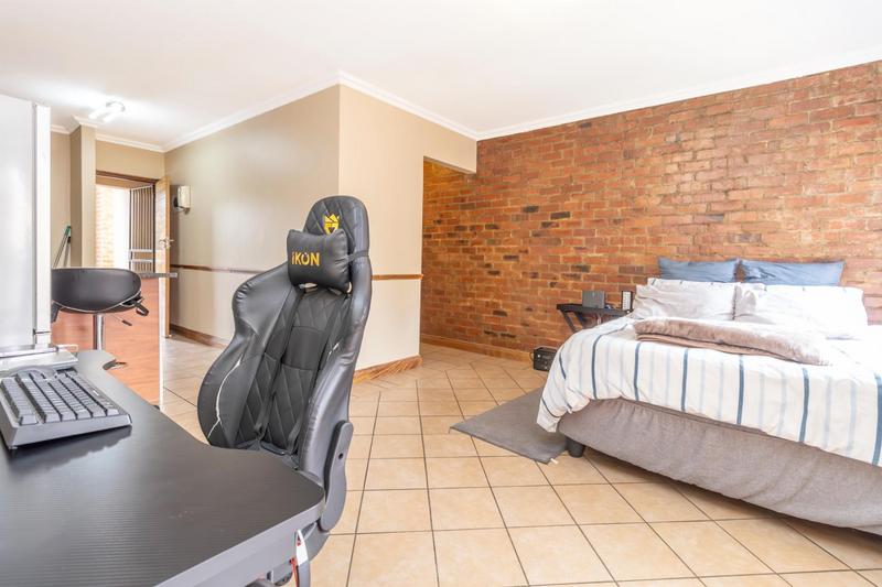 1 Bedroom Property for Sale in Halfway Gardens Gauteng