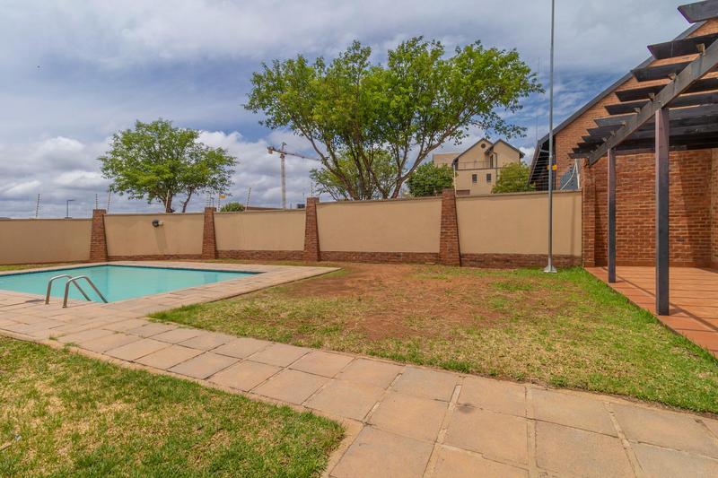 1 Bedroom Property for Sale in Halfway Gardens Gauteng