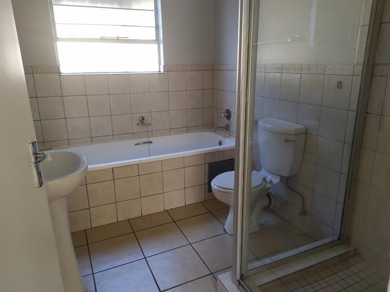 To Let 2 Bedroom Property for Rent in Dalpark Gauteng