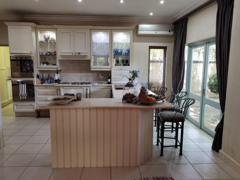 To Let 4 Bedroom Property for Rent in Waterkloof Ridge Gauteng