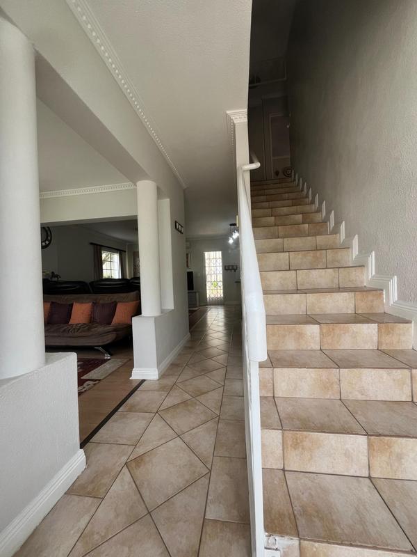 4 Bedroom Property for Sale in Waterkloof Ridge Gauteng