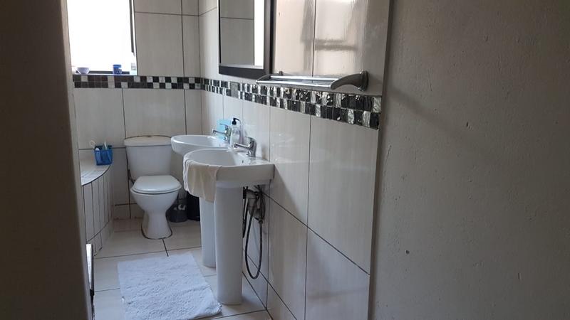 4 Bedroom Property for Sale in The Reeds Gauteng