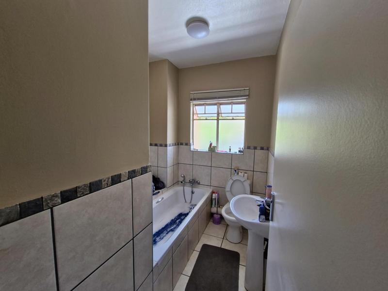 1 Bedroom Property for Sale in Kosmosdal Gauteng