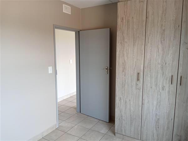 To Let 2 Bedroom Property for Rent in La Montagne Gauteng