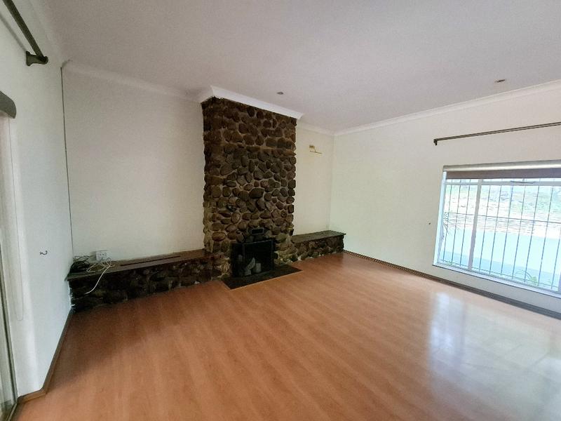 To Let 4 Bedroom Property for Rent in Bryanston Gauteng