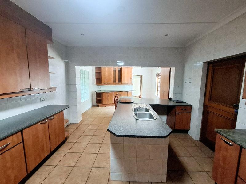 To Let 4 Bedroom Property for Rent in Bryanston Gauteng