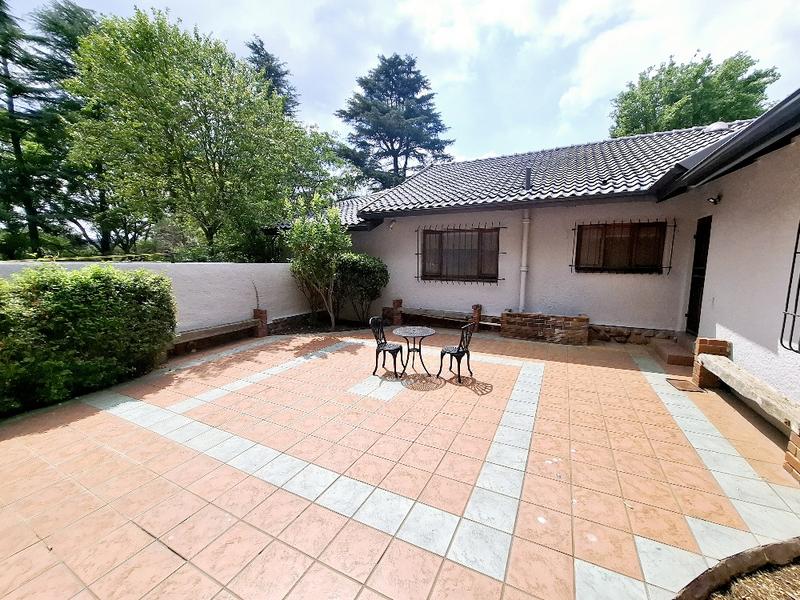 To Let 4 Bedroom Property for Rent in Bryanston Gauteng