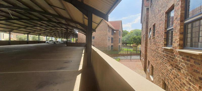 To Let 2 Bedroom Property for Rent in Willow Acres Gauteng