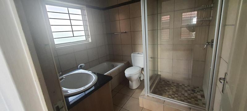 To Let 2 Bedroom Property for Rent in Willow Acres Gauteng