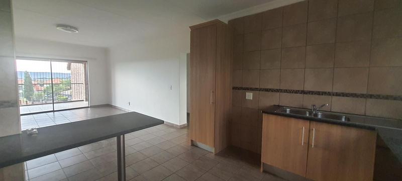 To Let 2 Bedroom Property for Rent in Willow Acres Gauteng