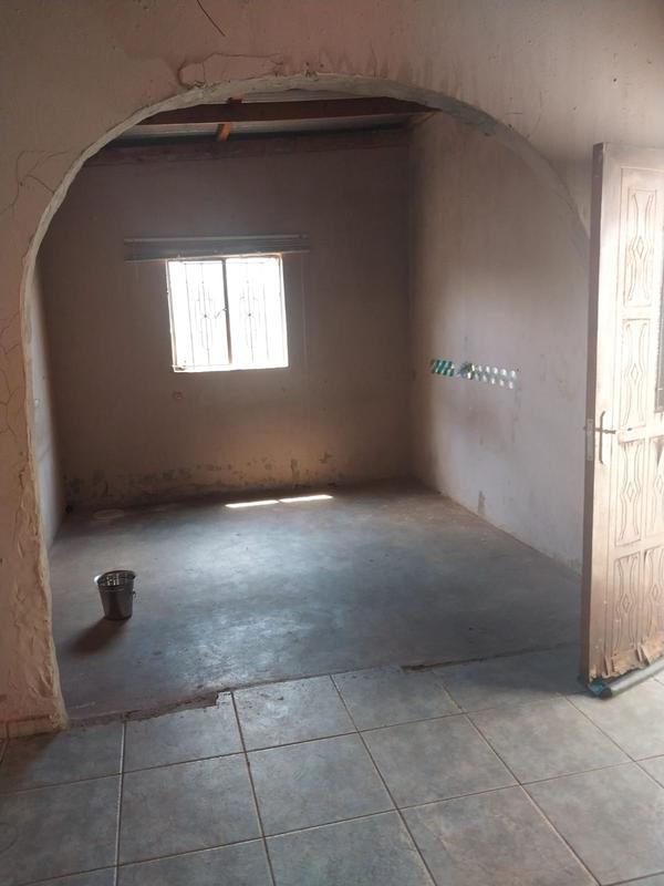 2 Bedroom Property for Sale in Zonkezizwe Gauteng