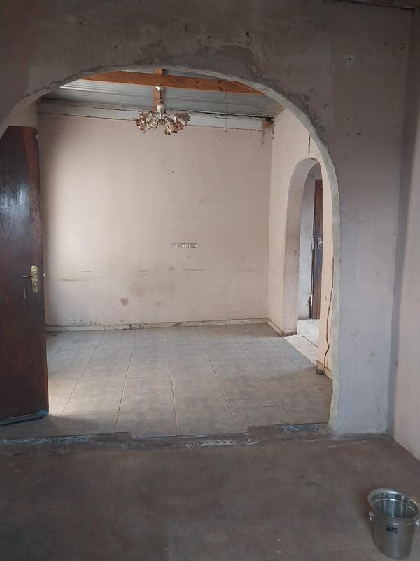 2 Bedroom Property for Sale in Zonkezizwe Gauteng