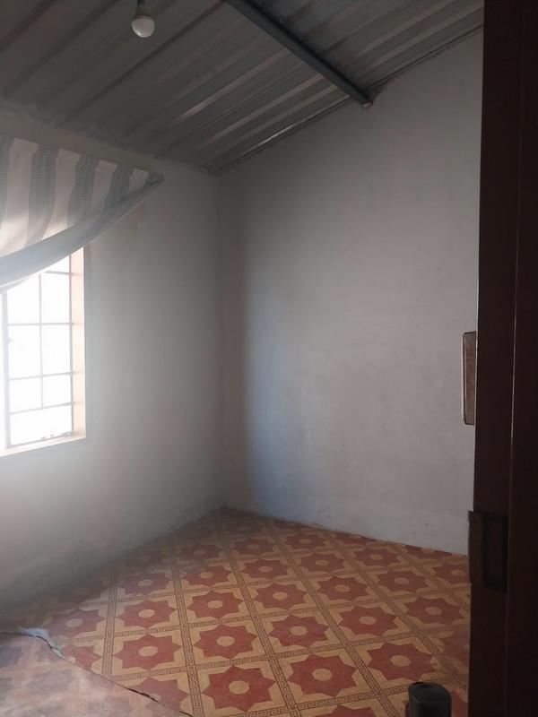 2 Bedroom Property for Sale in Zonkezizwe Gauteng