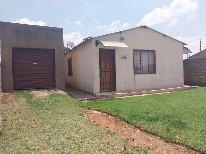 2 Bedroom Property for Sale in Zonkezizwe Gauteng