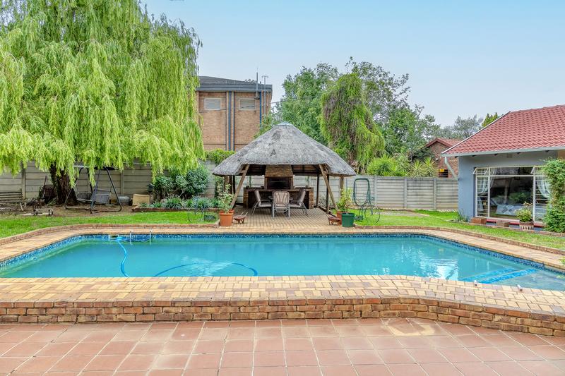 4 Bedroom Property for Sale in Brackenhurst Gauteng