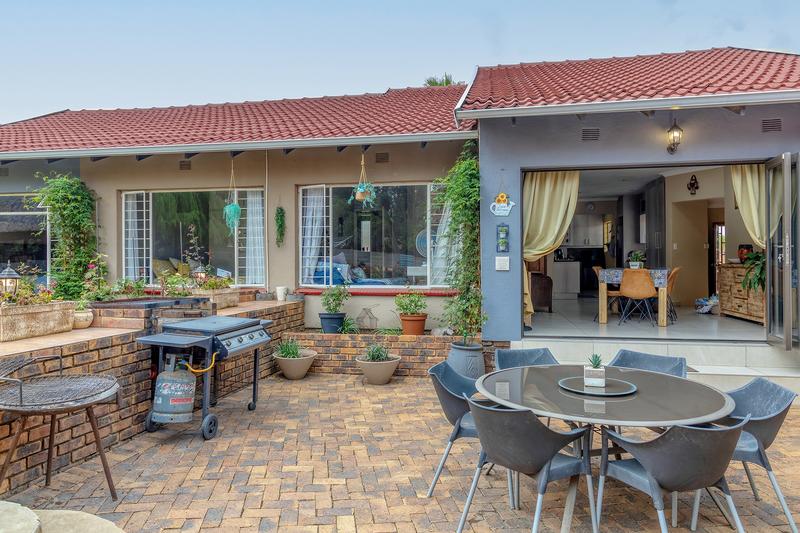 4 Bedroom Property for Sale in Brackenhurst Gauteng