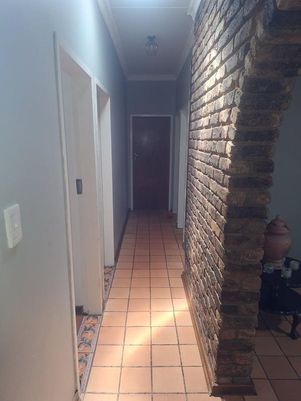 3 Bedroom Property for Sale in Dorandia Gauteng