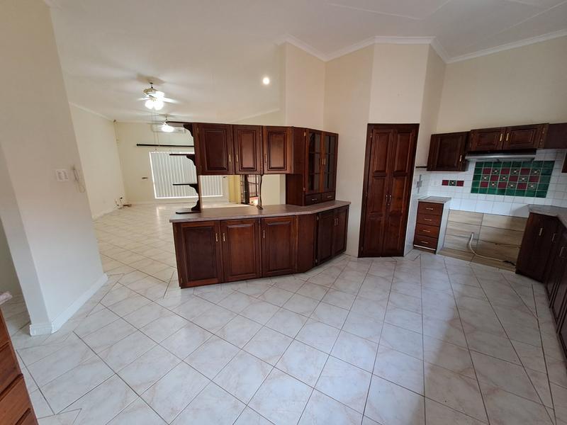 6 Bedroom Property for Sale in Ninapark Gauteng