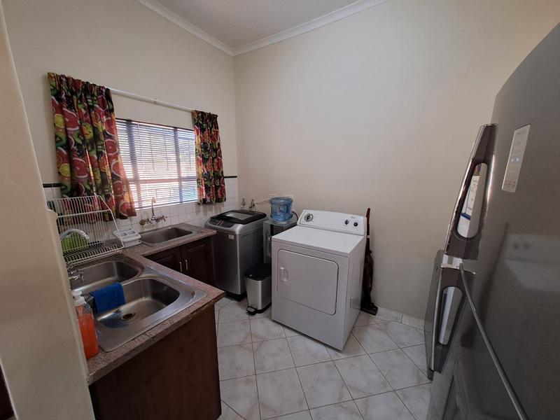 6 Bedroom Property for Sale in Ninapark Gauteng